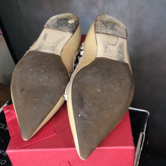 Valentino Cream Rockstud Pointed Flats 39 - Picture 4 of 5